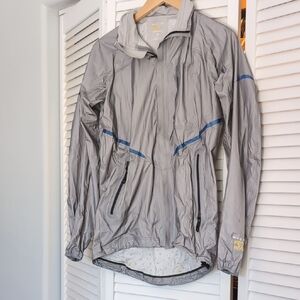Mountain Hardwear Gray Jacket with Yellow Logo
